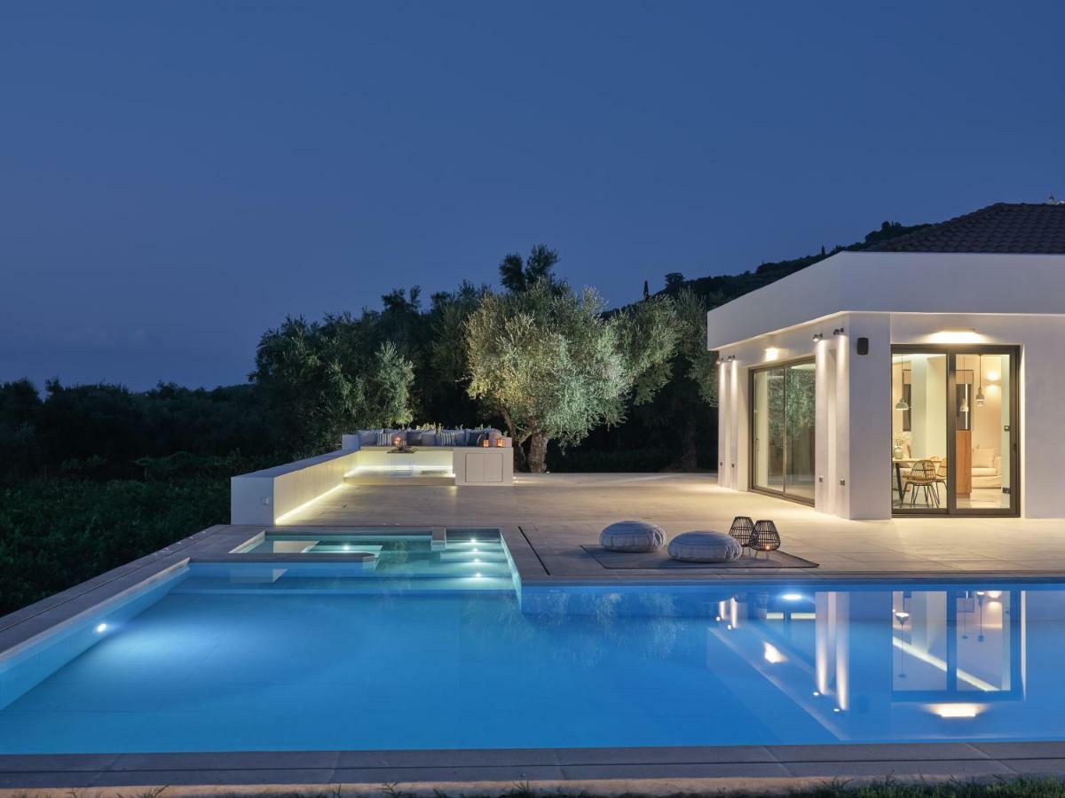 Drallos Luxury Villa Alykanas  Ngoại thất bức ảnh